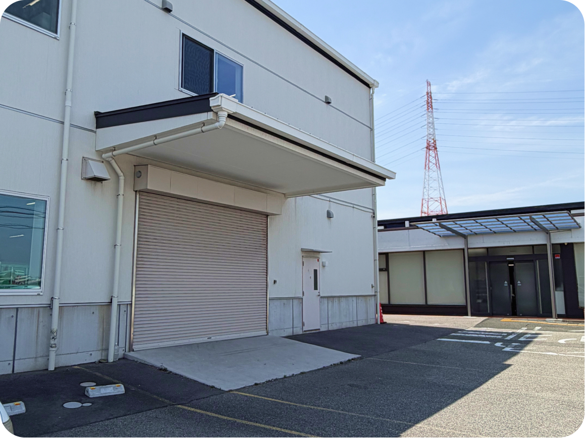 コンビニ跡地を活用した倉庫・事務所