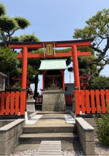 敷地内の鳥居